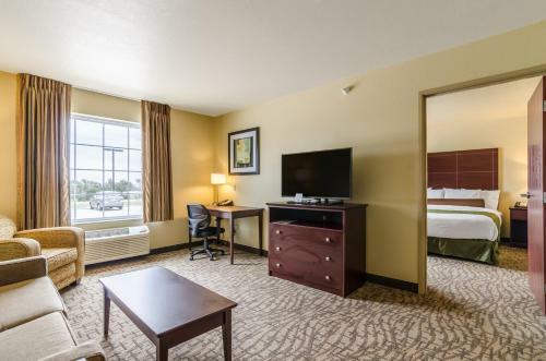 Hotel Cobblestone Inn & Suites - Oberlin