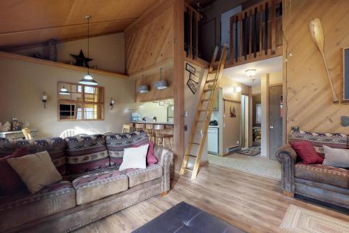 Snugglers Inn Condominium