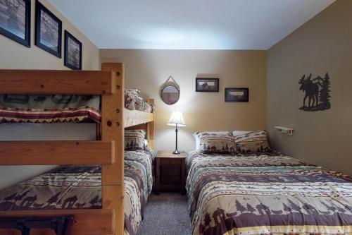 Snugglers Inn Condominium