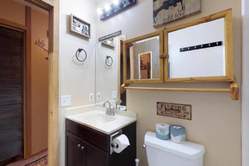 Snugglers Inn Condominium