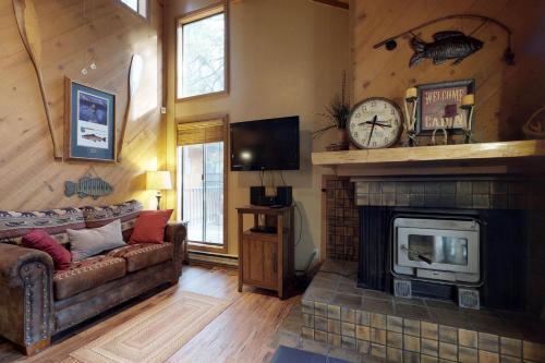 Snugglers Inn Condominium