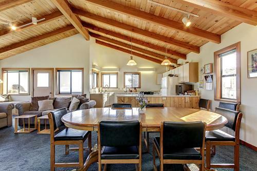 Noyes Retreat