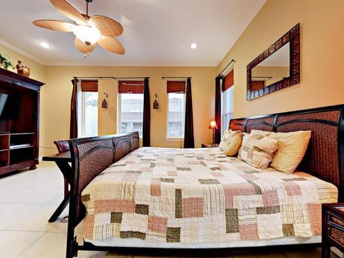 Apartamento 112 East Oleander Condo Unit 4