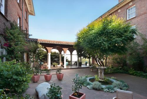 Bed & Breakfast San Francisco Zen Center
