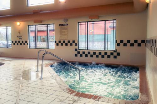 Hotel White Oak Inn And Suites
