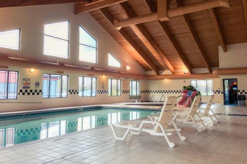 Hotel White Oak Inn And Suites