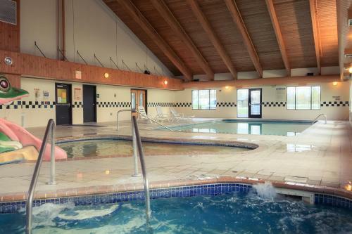 Hotel White Oak Inn And Suites