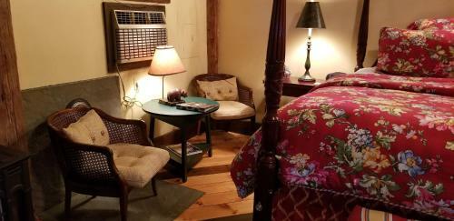 Bed & Breakfast Inn At Clearwater Pond