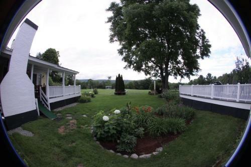 Bed & Breakfast Inn At Clearwater Pond