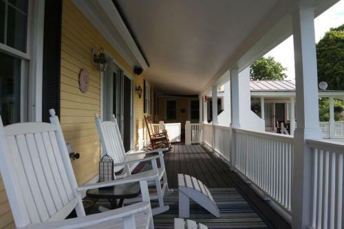 Bed & Breakfast Inn At Clearwater Pond