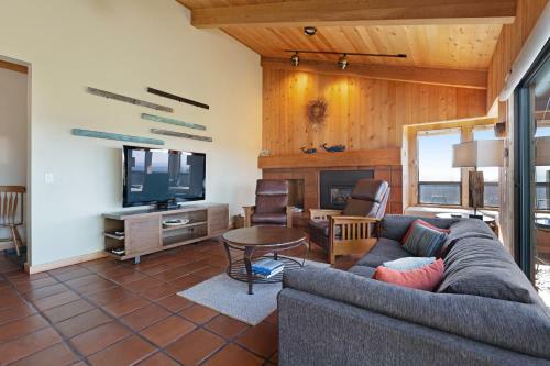 Windrow Retreat
