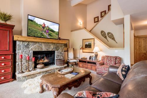 1855 Ski Time Square Townhouse Unit 122