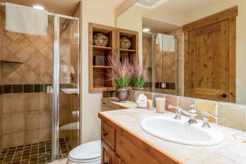 1855 Ski Time Square Townhouse Unit 122
