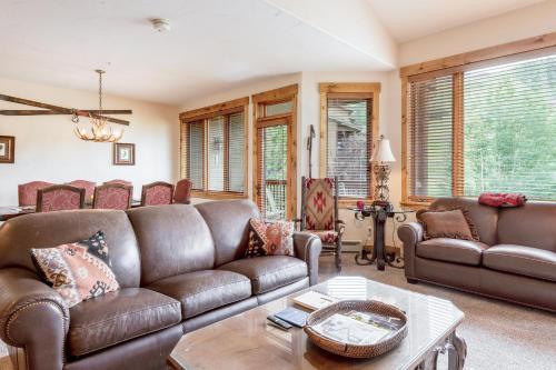 1855 Ski Time Square Townhouse Unit 122