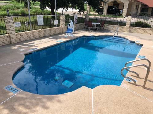 Motel Falcon Executive Inn