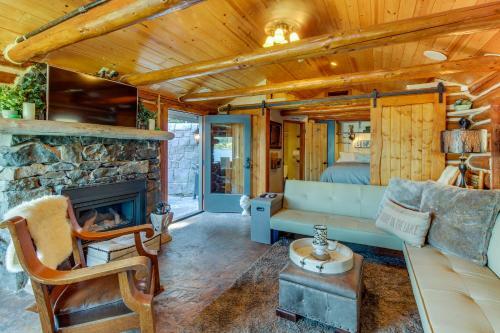 Little Log Cabin On Lake Washington