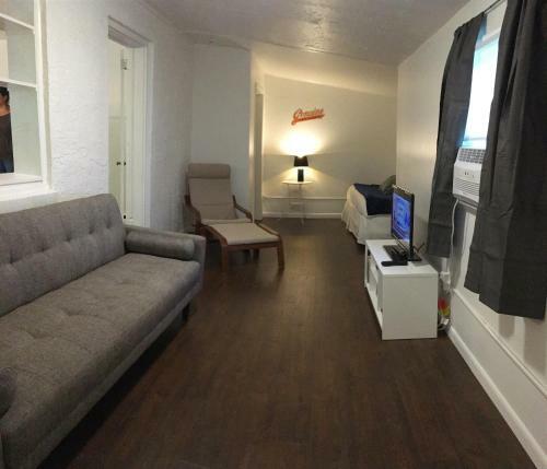 The Christiana Motel