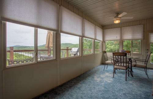 Turtle Ridge Home