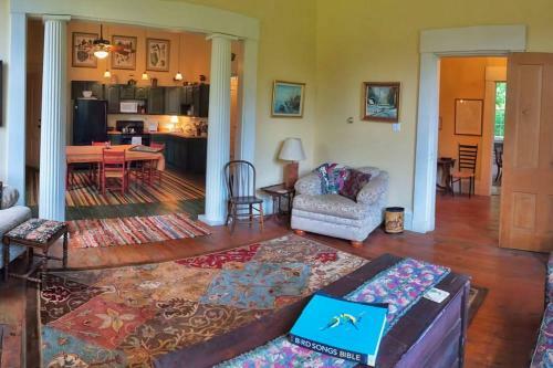 Historic Blue Wing Landing Inn