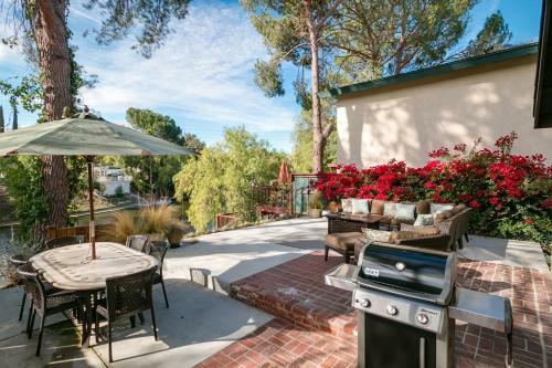 Lakes Edge Agoura Hills Home