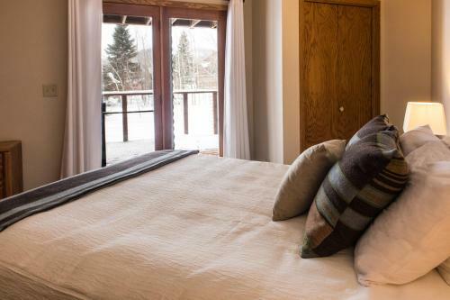Hotel Caribou Highlands Lodge