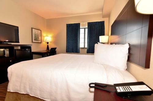 Hotel Cobblestone Inn & Suites - Holstein