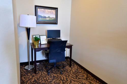 Hotel Cobblestone Inn & Suites - Holstein