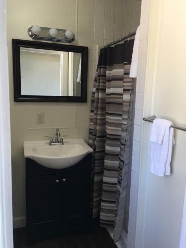 Hotel Fife Lake Lodging