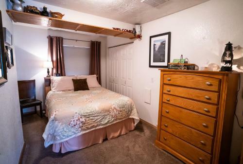 Bears Den B&B And Lodging