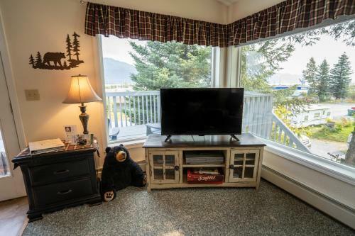 Bears Den B&B And Lodging