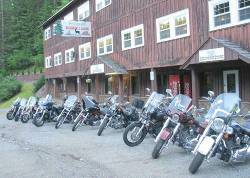 Bear Creek Lodge