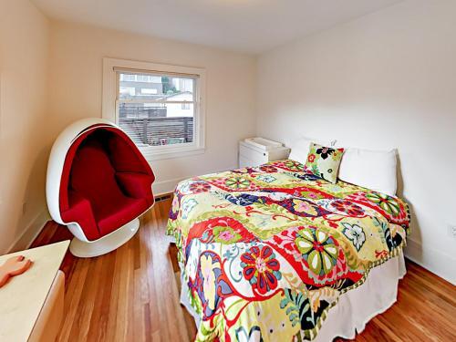346 West Kinnear Place Home