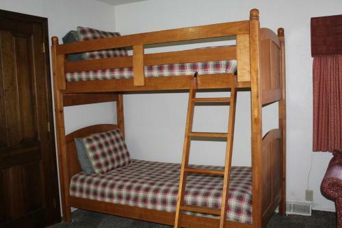 Motel Basswood Resort