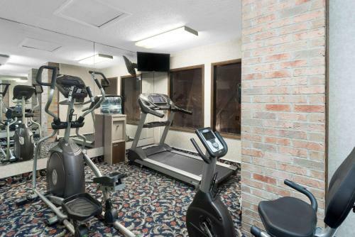 Hotel Baymont By Wyndham Zanesville