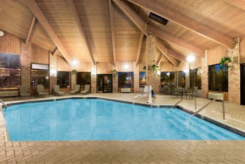 Hotel Baymont By Wyndham Zanesville