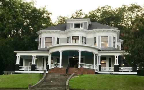 Bed & Breakfast Edwardian Inn
