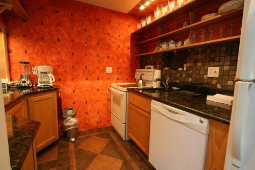 Alpenhof Bed & Breakfast