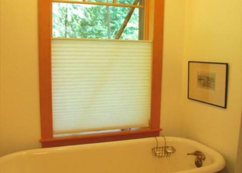 248 - Goss Lake Chalet