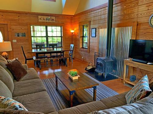 Glade Mountain Top Retreat Cabin