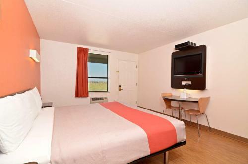 Hotel Motel 6 South Haven