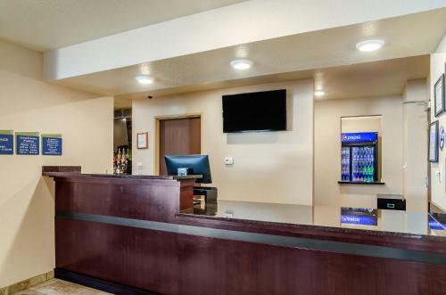 Hotel Cobblestone Inn & Suites - Bridgeport