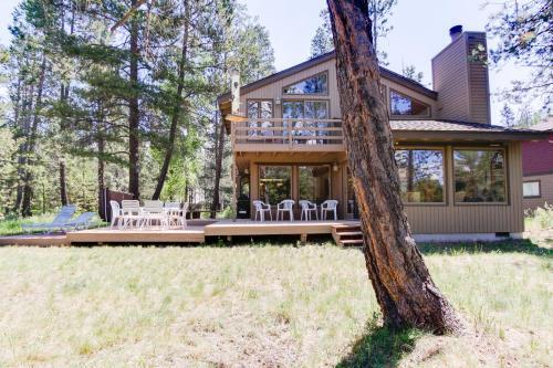 Golden Eagle Lane 17 | Discover Sunriver