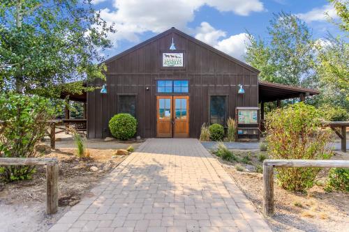 Golden Eagle Lane 17 | Discover Sunriver