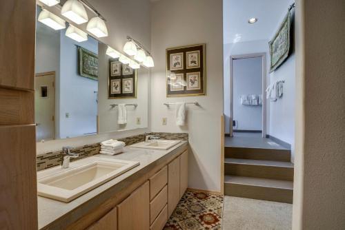 Poplar 12 | Discover Sunriver