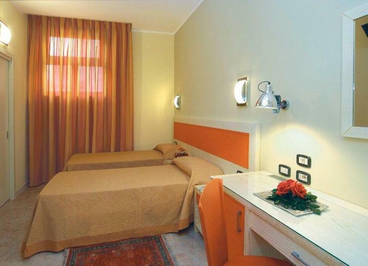 Hotel Cristal Eboli
