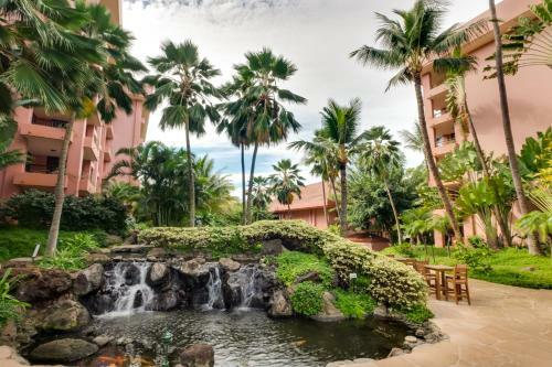 Apartamentos Kahana Falls Resort
