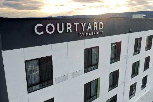 Hotel Courtyard By Marriott Southington