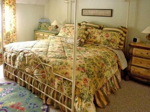 Cold Moon Farm B&B