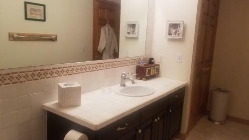 Cold Moon Farm B&B