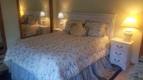 Cold Moon Farm B&B